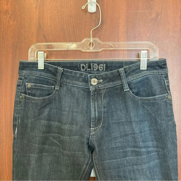 DL1961 Betty Cropped Jeans Dark Wash Size 29 - Picture 4 of 10